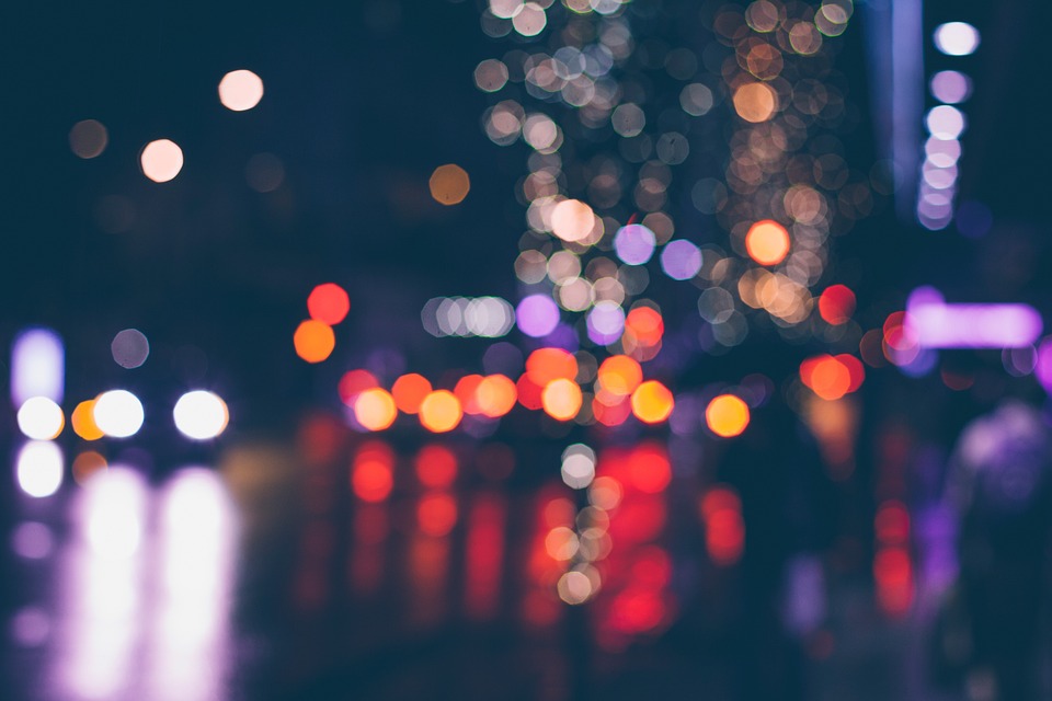 blurry city lights